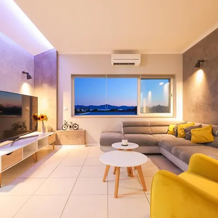 Todi ヴィラ ザダル