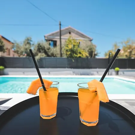 ヴィラ Todi ザダル