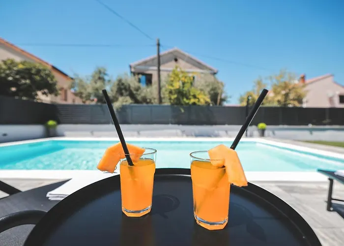 וילה Todi זאדאר