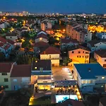 Todi With Private Heated Pool & Wellness Vila Zadar