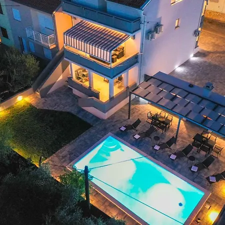 Βίλα Todi With Private Heated Pool & Wellness